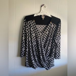 Black and white Anne Klein lion patteren shirt 3/4 sleeve